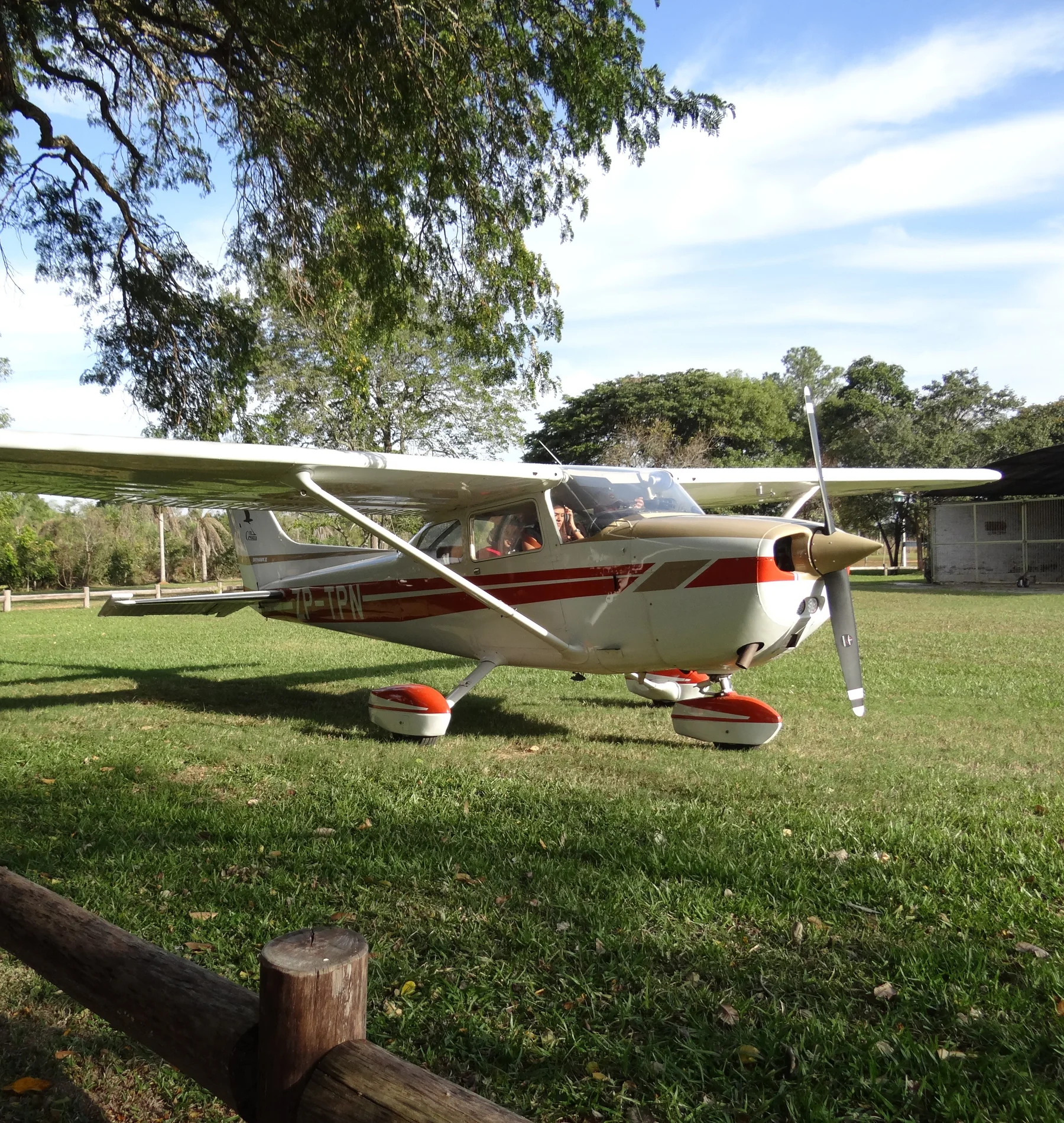 Vuelo Panorámico - Galería Derecha 1